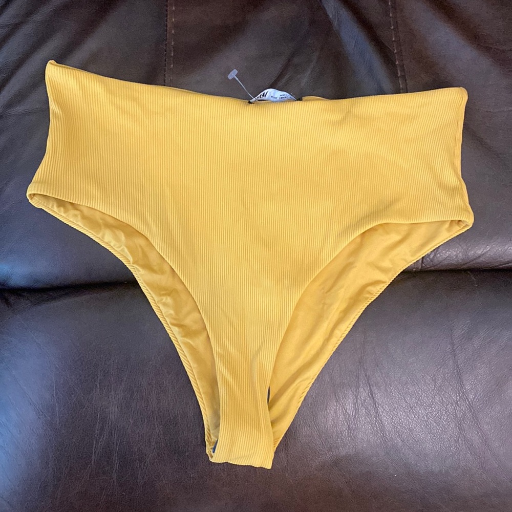 NWT ZARA Bikini Bottoms ONLY